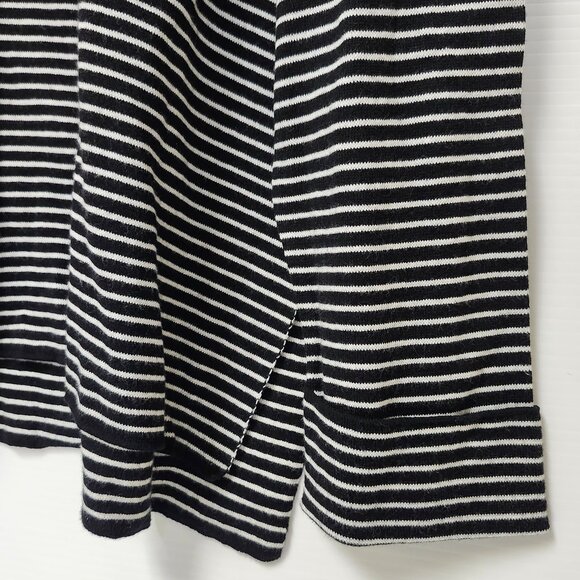 Eileen Fisher Women's Black & White Striped Long-Sleeve V-Neck Top Size S, M & L - Picture 3 of 8